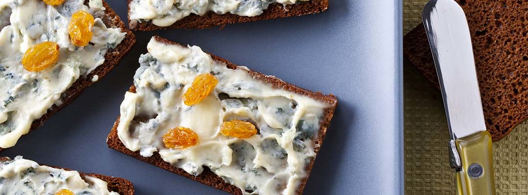 Canapés de Bleu d’Auvergne au Pain d’Épices