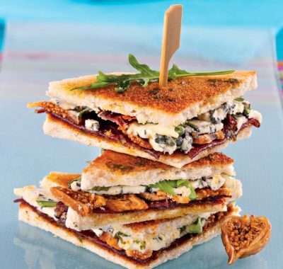 Club sandwich au Bleu d&rsquo;Auvergne et à la viande de bœuf séchée