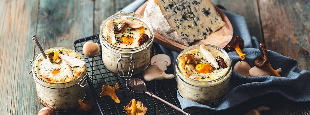 Cocotte-eieren met champignons en AOP Bleu d’Auvergne